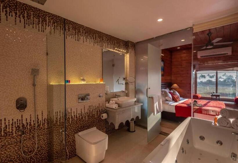 سوییت اجرایی, Salcete Beach Resort