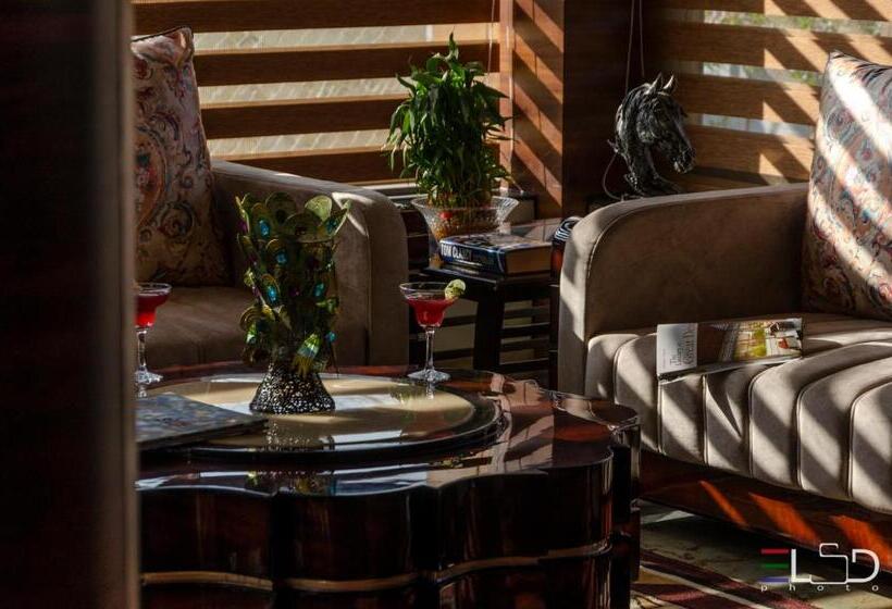 سوییت لوکس, Salcete Beach Resort