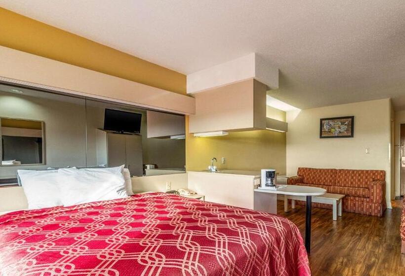 سوییت, Econo Lodge Inn & Suites Evansville