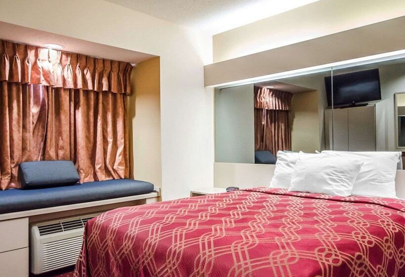 سوییت, Econo Lodge Inn & Suites Evansville