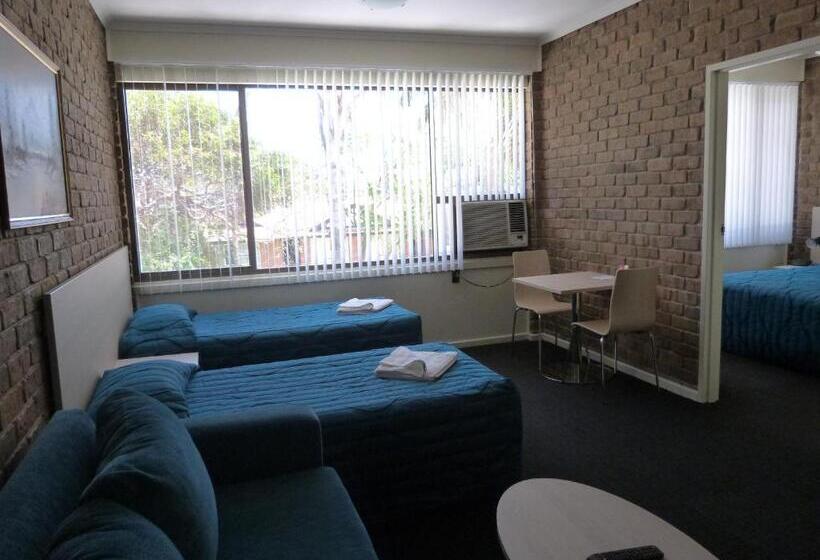 패밀리 룸, Marion Motel And Apartments
