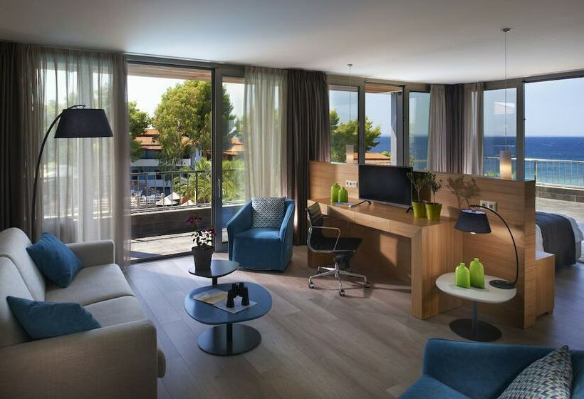 סוויטה, Blue Dolphin