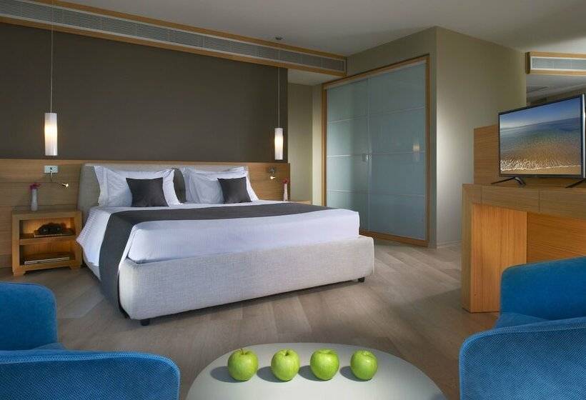 סוויטה דלוקס, Blue Dolphin