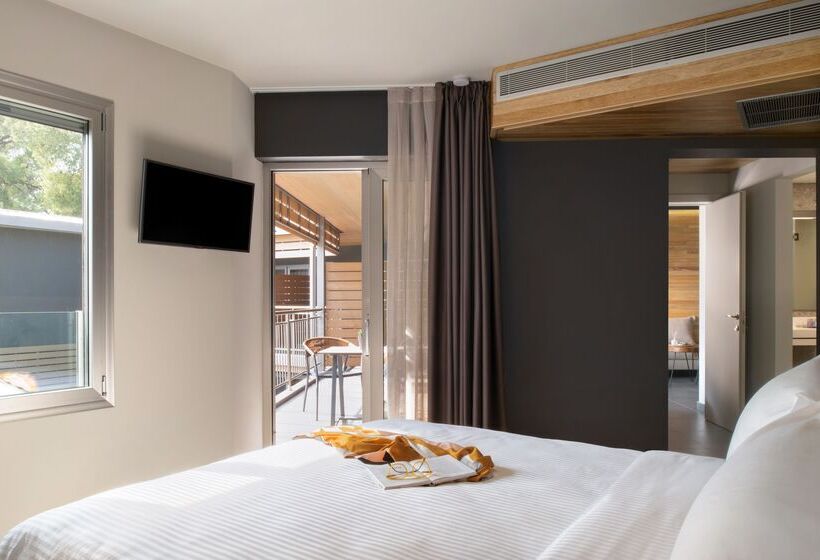 Family Suite, Blue Dolphin