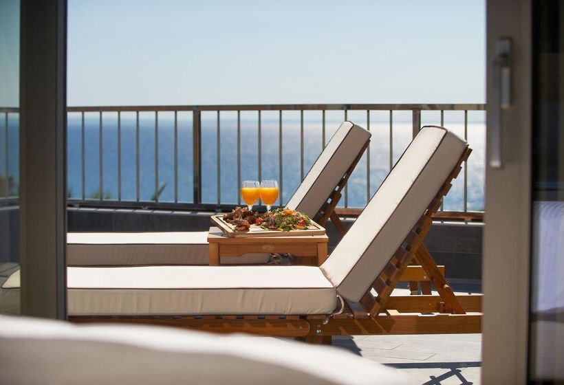 סוויטה דלוקס, Blue Dolphin