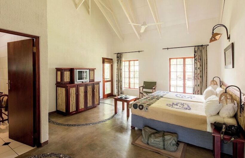 اتاق استاندارد اینتریور, Hippo Hollow Country Estate