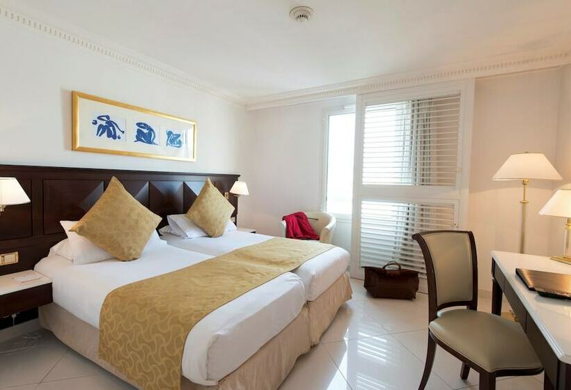 스탠다드 룸 측면 바다 전망, Hôtel West End Promenade