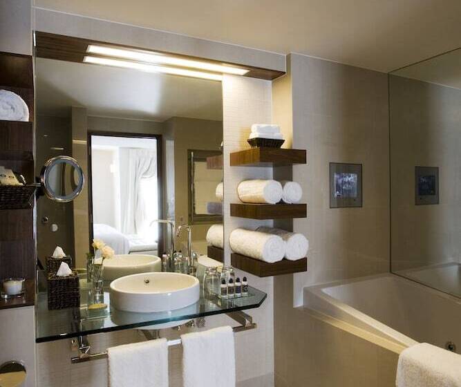 발코니 수피리어 룸, Sofitel Queenstown Hotel & Spa