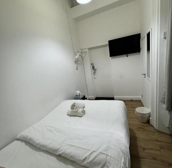 اتاق اکونومی, Gallery Hyde Park Hostel