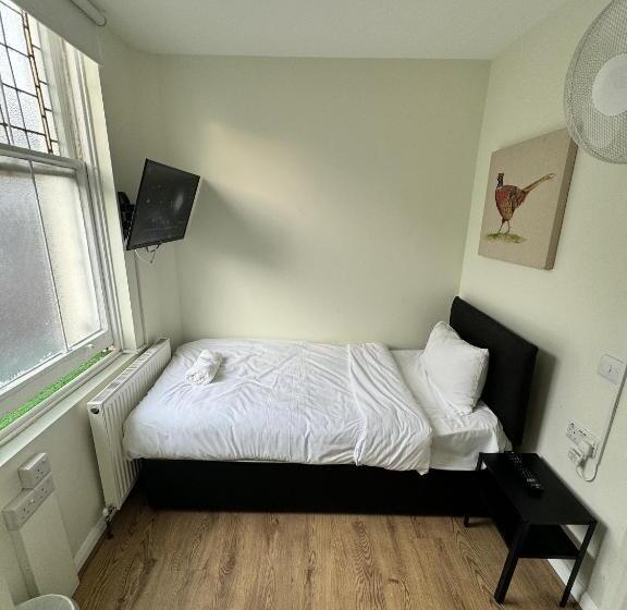 اتاق استاندارد یک نفره, Gallery Hyde Park Hostel