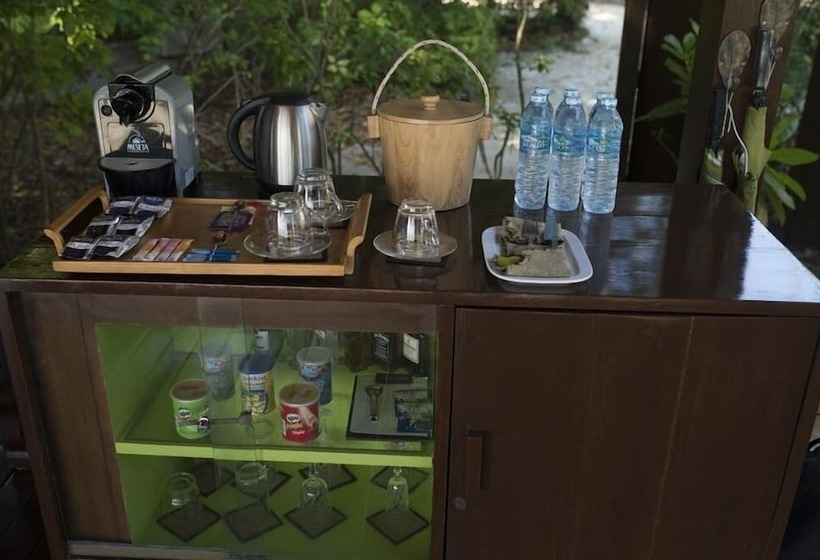 Вилла с 1 спальней и бассейном, Zeavola Resort