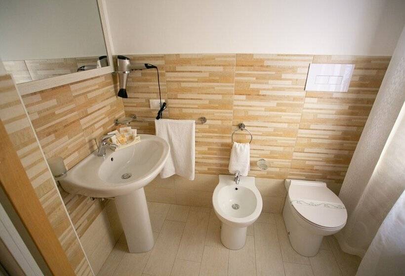 اتاق لوکس چهار تخته, B&b A Modo Mio