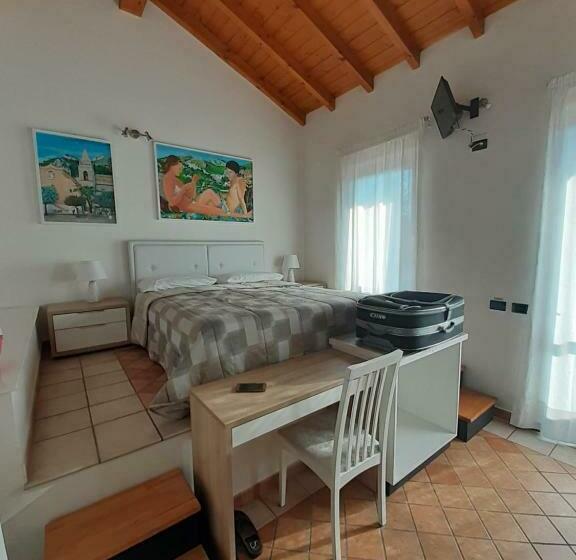 اتاق سوپریور با تخت بزرگ, B&b Villa Bucceri