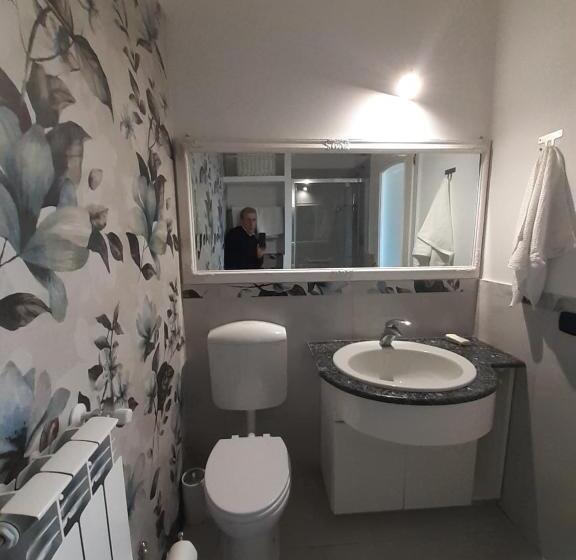 اتاق راحتی سه تخته, B&b Villa Bucceri