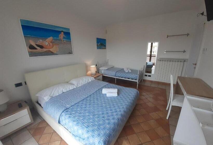اتاق راحتی سه تخته, B&b Villa Bucceri