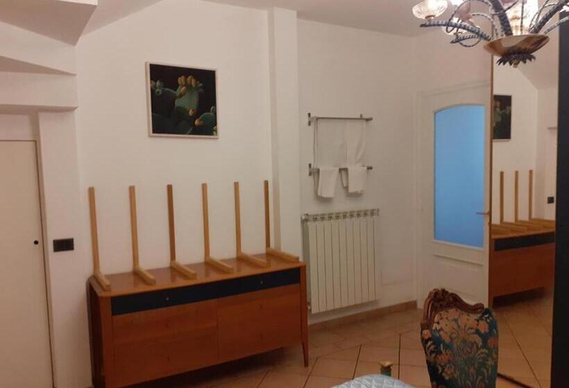 آپارتمان 1 خوابه, B&b Villa Bucceri