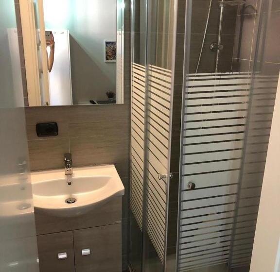 استودیوی استاندارد, Le Suites Maor