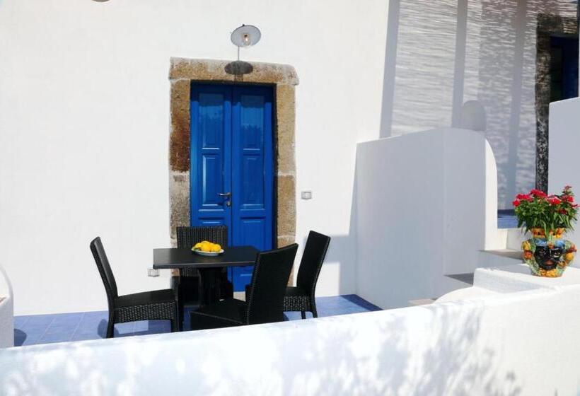 اتاق لوکس با چشم‌انداز دریا, Da Franco Relax & Pool