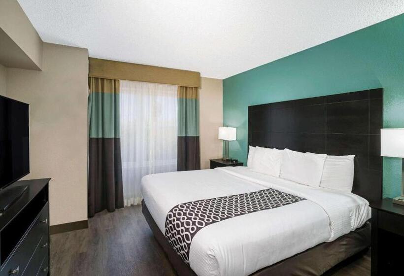 带大床的套房, La Quinta By Wyndham Lebanon