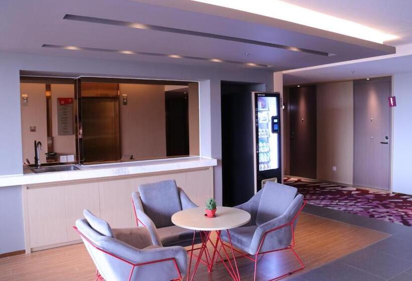 Номер Executive, Q Hotel Haikou Meilan