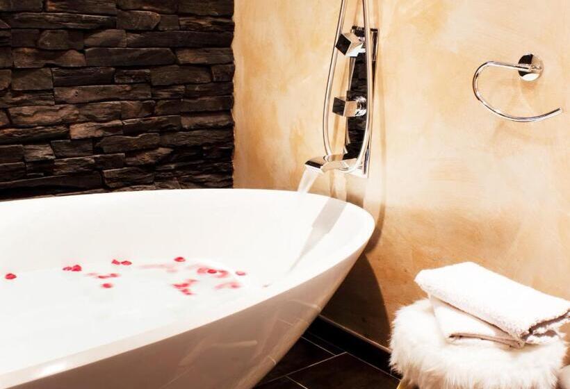 Шале 1 Спальня, Domaine Du Haut Jardin Hôtel & Chalets Spa Privé