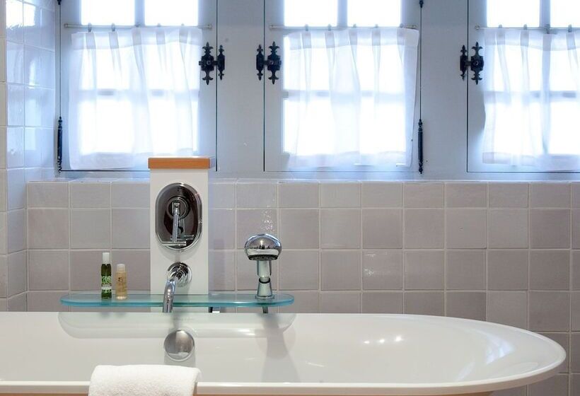 Люкс Престиж, Auberge Ostapé