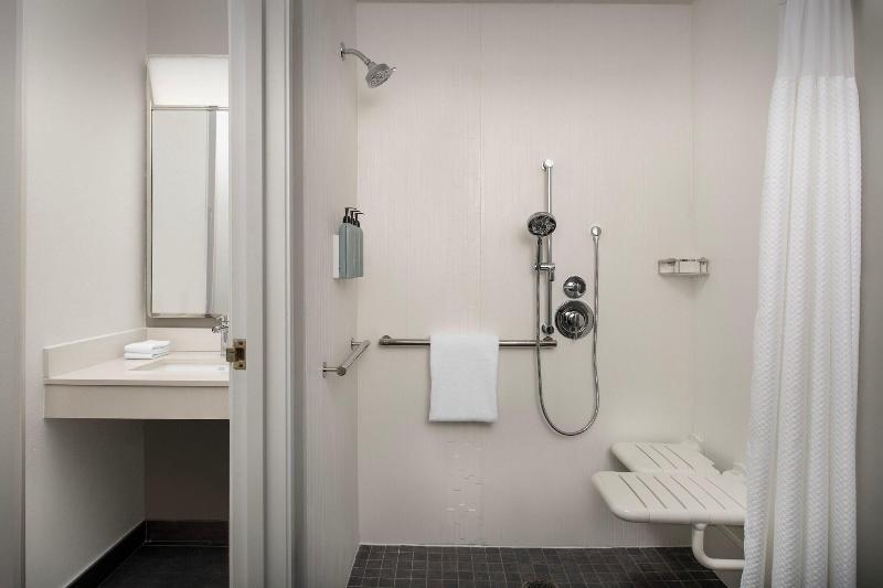 Стандартный Номер Кровать Кинг, Courtyard By Marriott Dayton Beavercreek