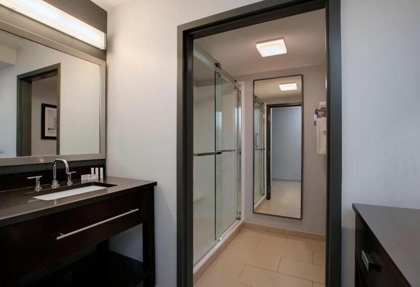 Номер Deluxe с Балконом, Courtyard Worcester