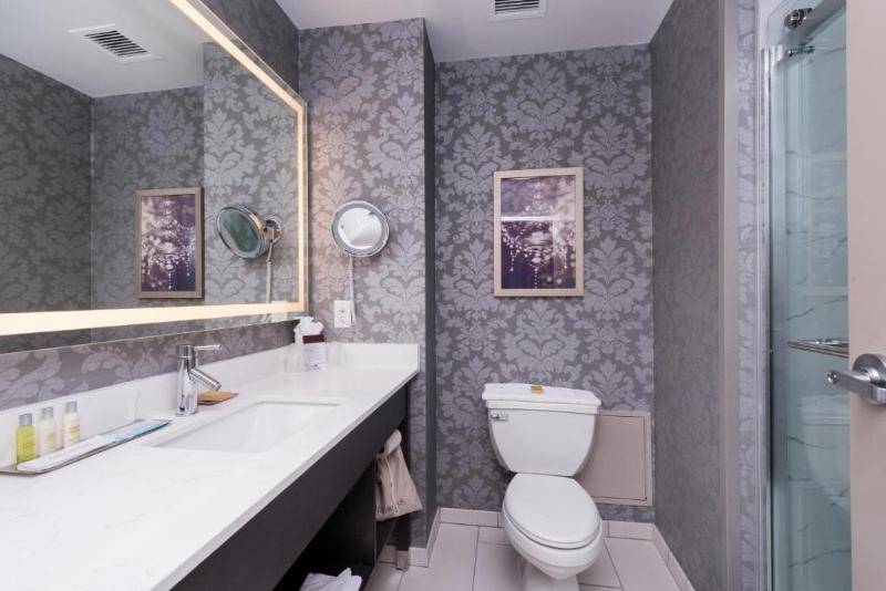 Студио Стандарт Кровать Кинг, Doubletree By Hilton Utica