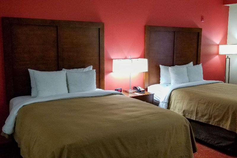 带大床的标准间, Econo Lodge Inn & Suites East Houston I10