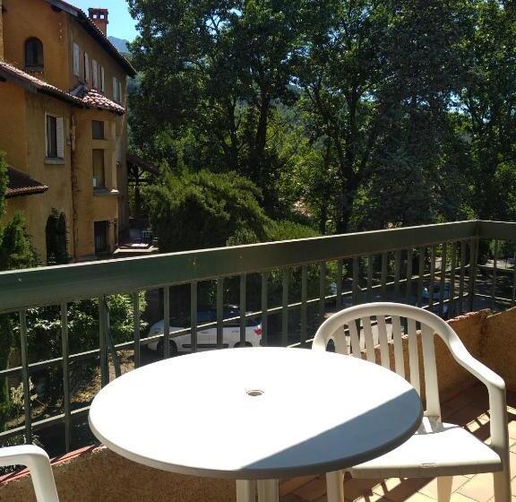 Номер Стандарт с Террасой, Hôtel Le Mas Fleuri