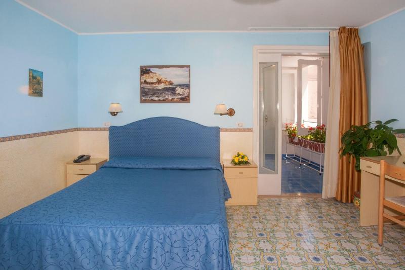 Четырехместный Номер Стандарт, Amalfi