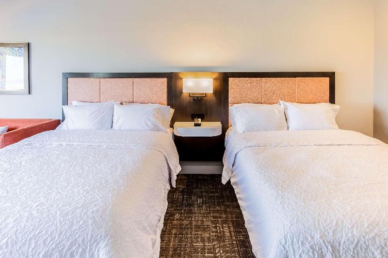 חדר סטנדרט נוף לבריכה, Hampton Inn Pensacola Beach