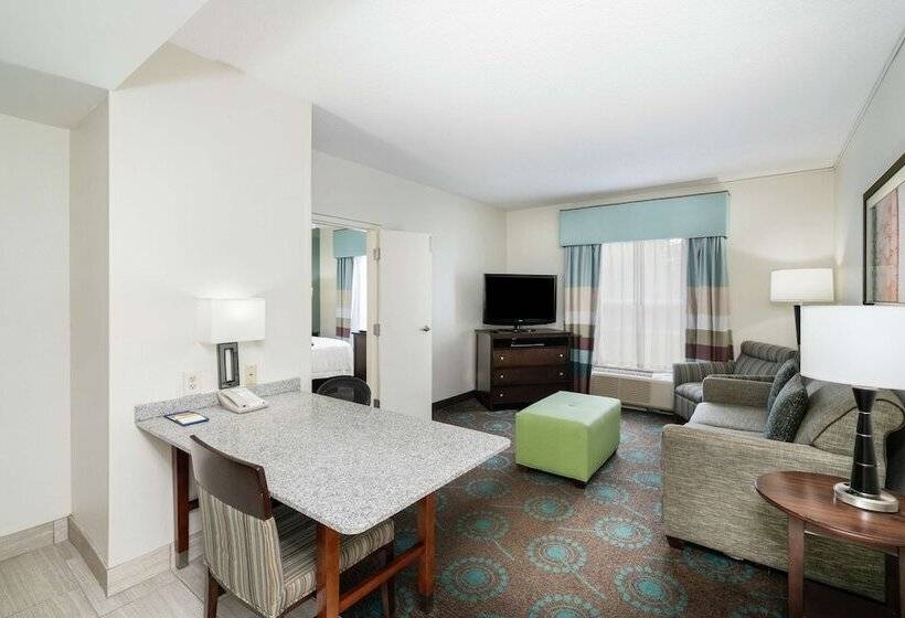 Люкс Кровать Кинг, Hampton Inn & Suites Mooresville/lake Norman