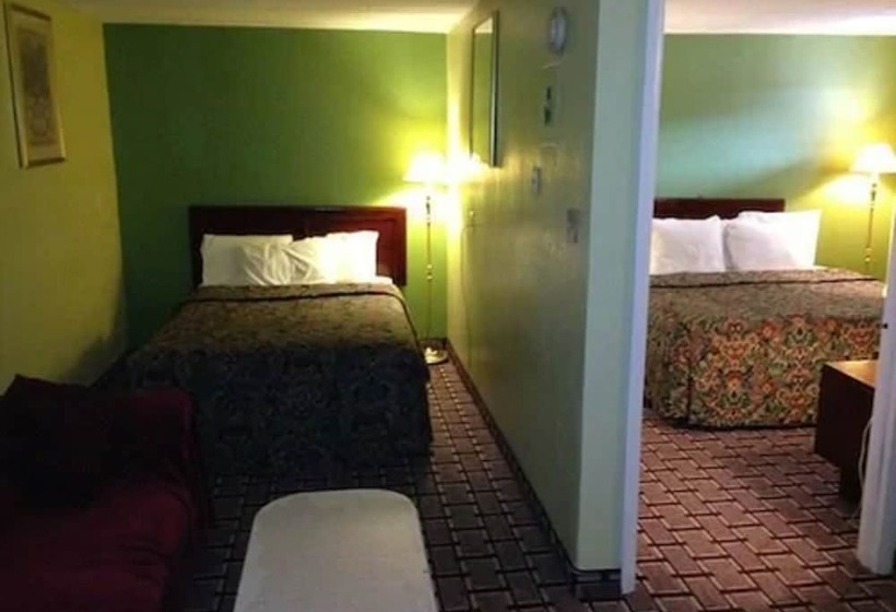 패밀리 스위트, Red Carpet Inn Niagara Falls