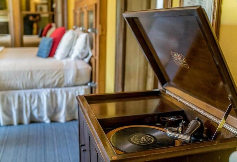Standard Værelse til 4 pers. Haveudsigt, The Mulberry Inn  An Historic Bed And Breakfast