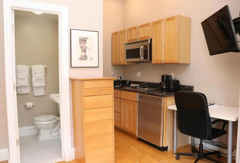 Студия Стандарт, Charming Studio In Boston Brownstone, C.ave#5