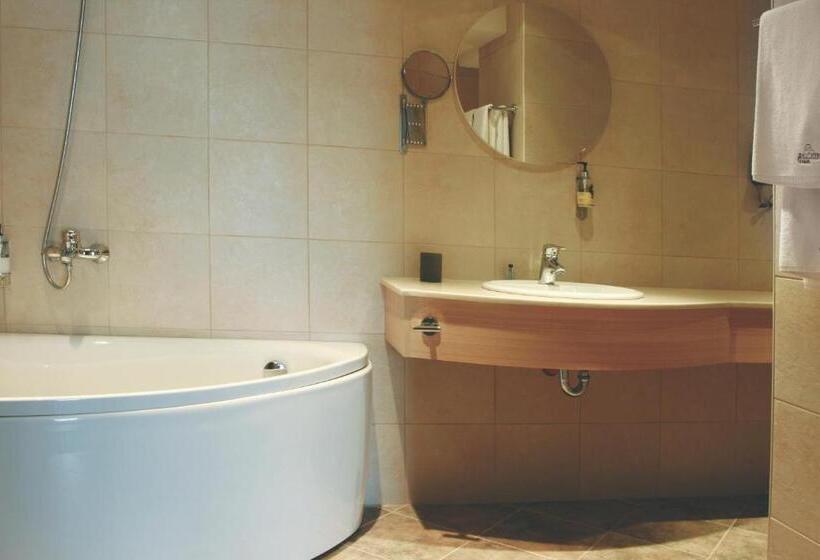 Люкс с Балконом, Belchin Garden Spa&wellness