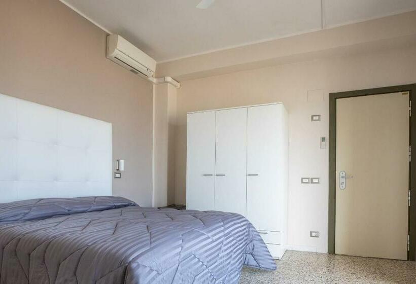 Quarto Estandar Vista Mar, Deanna