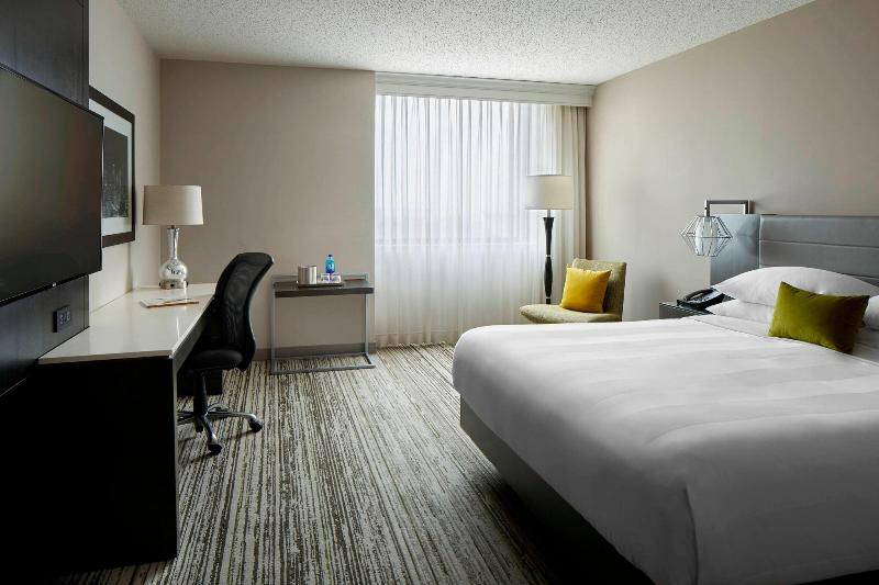 キングサイズベッドのスタンダードルーム, Marriott Dfw Airport South