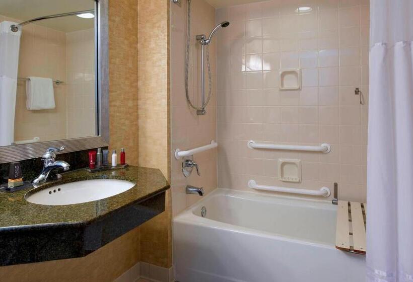 Номер Deluxe Адаптированный для Инвалидов, Milwaukee Marriott West