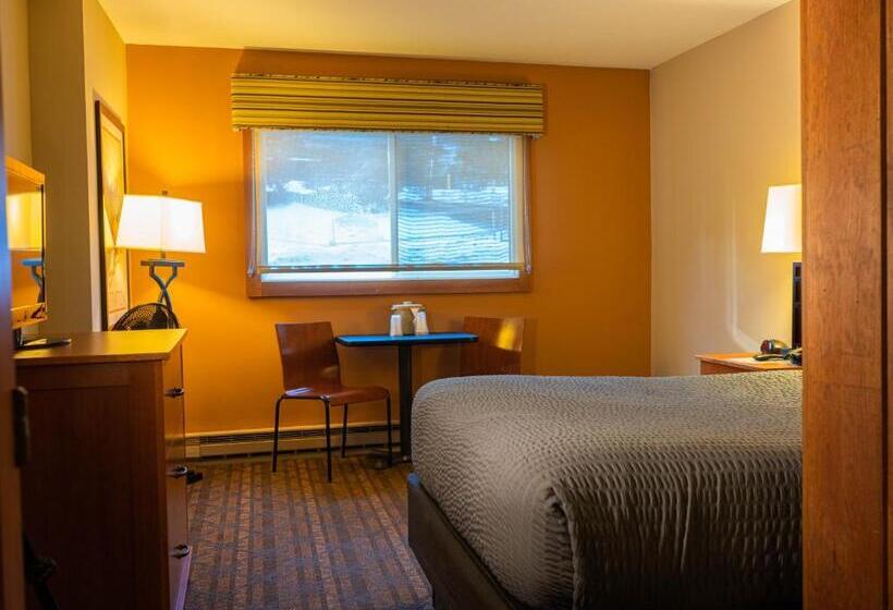 Номер Стандарт, The Black Bear Lodge At Stratton Mountain Resort
