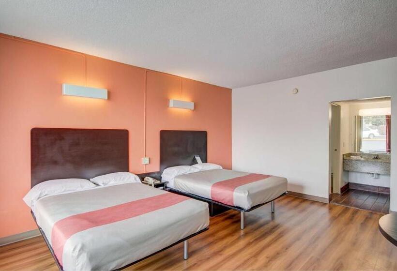 디럭스 4인 룸, Motel 6 Somerset, Ky