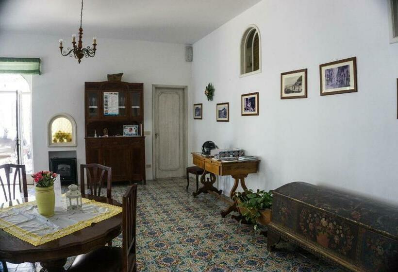 اتاق استاندارد یک نفره, Villa Moschella