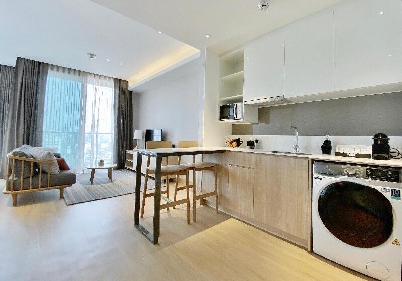 استودیو اجرایی, Oakwood Suites Bangkok