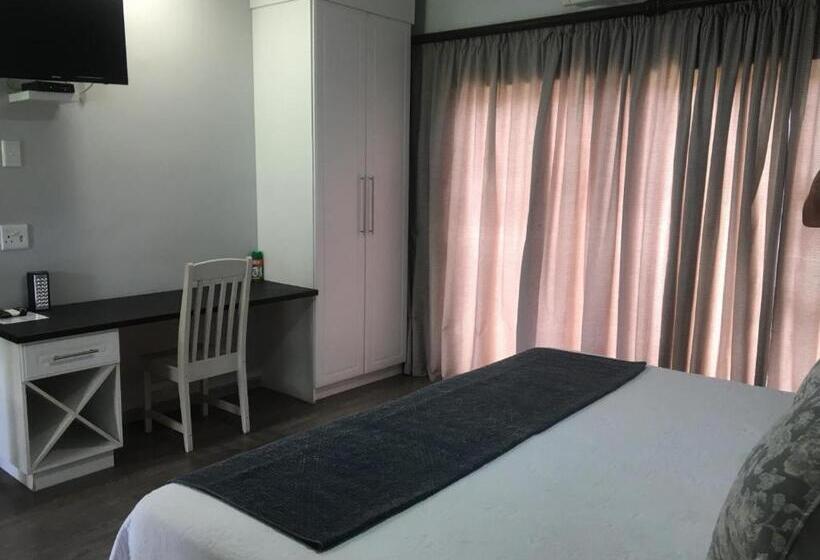 Номер Комфорт, Olden Rose Place