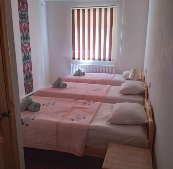 اتاق استاندارد سه نفره, Khiva Abdulla Guest House