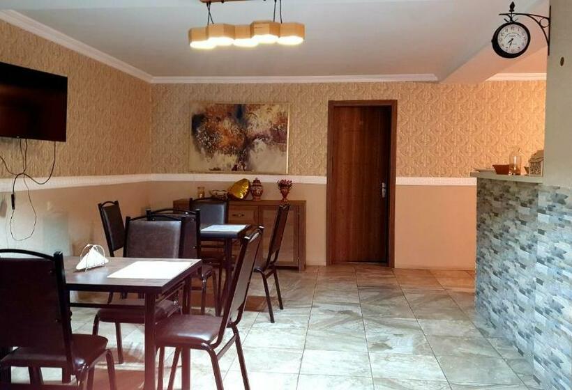 اتاق استاندارد, Nikolo Inn