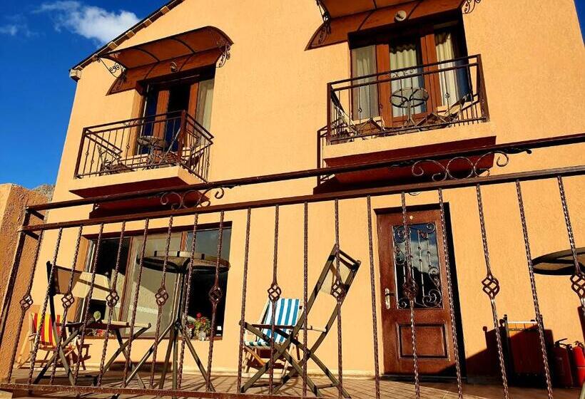 اتاق استاندارد, Nikolo Inn
