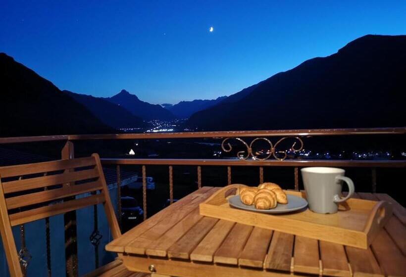 اتاق استاندارد چهار تخته, Nikolo Inn